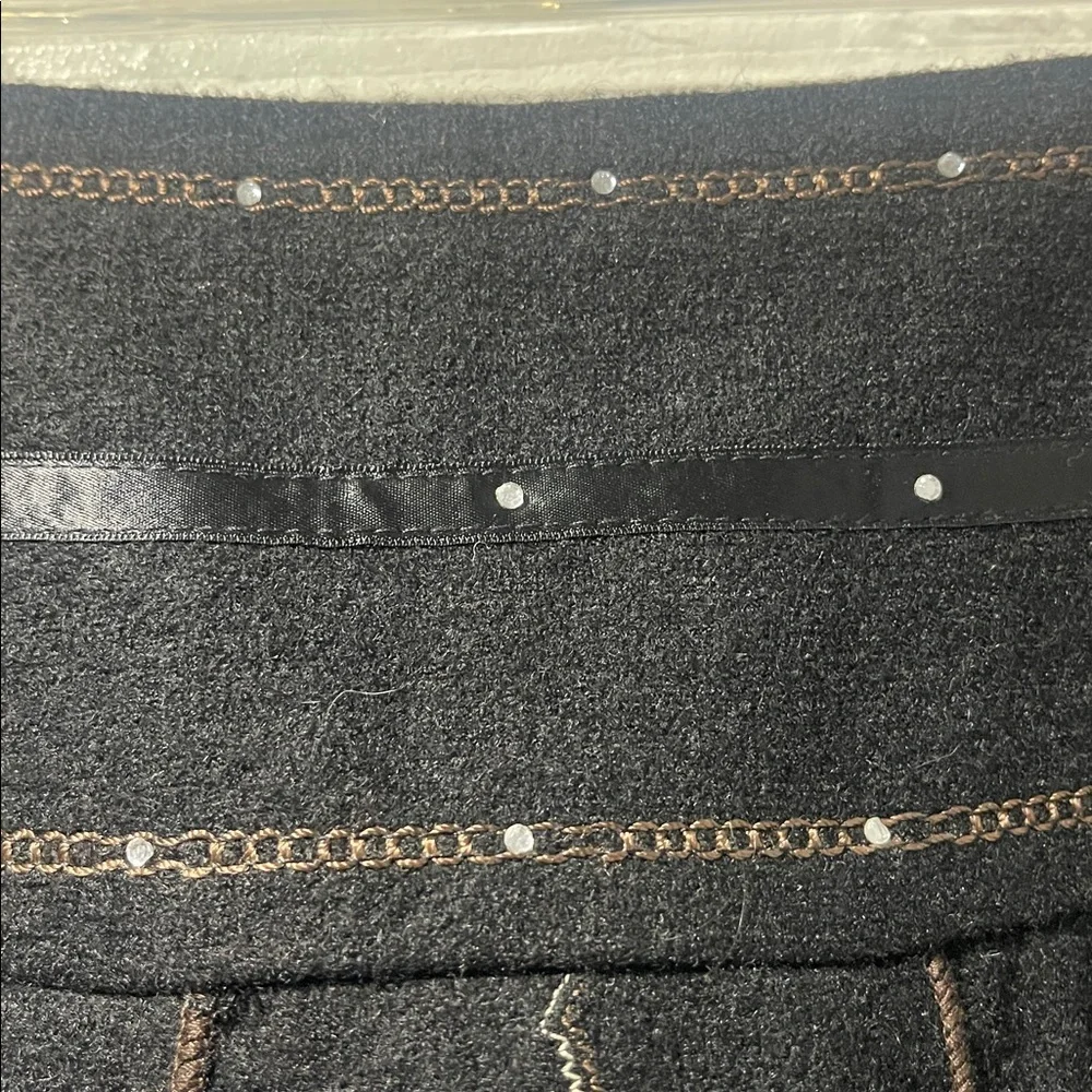 Elegant Black A-Line Skirt - Picture 3 of 8
